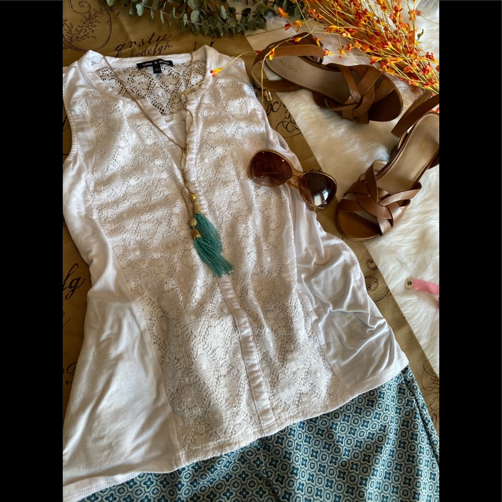 CABLE & GAUGE White Sleeveless top